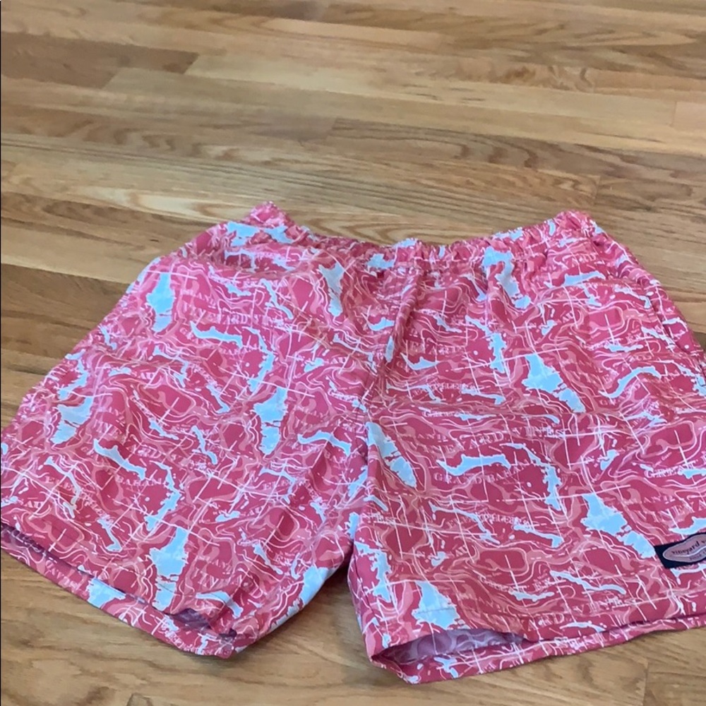 Men’s vineyard vines trunks